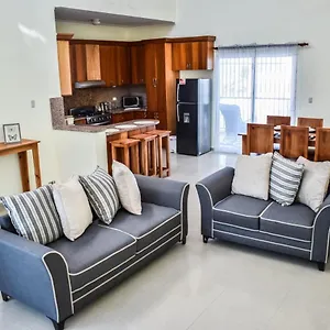 Auberge de jeunesse Hostal Palmas De Punta Cana F2, Punta Cana